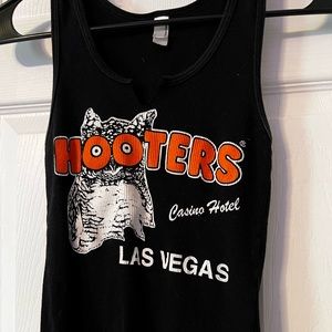 Hooters self cropped tank